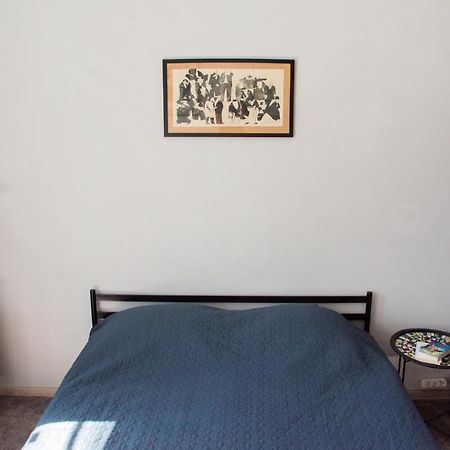 Entire 2-Bedroom Authentic Flat キエフ エクステリア 写真